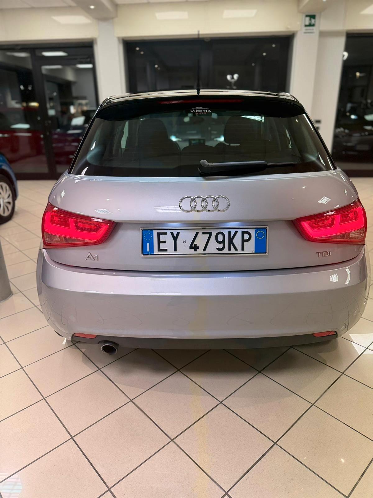 Audi A1 1.6 TDI 105 CV S line edition plus