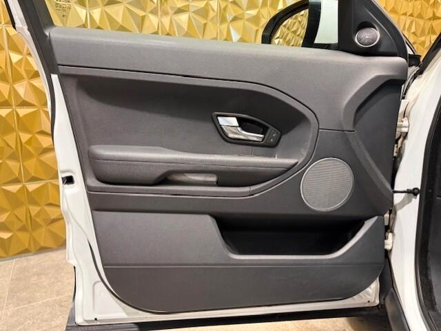 Land Rover Range Evoque 2.2 TD4 5p. Pure