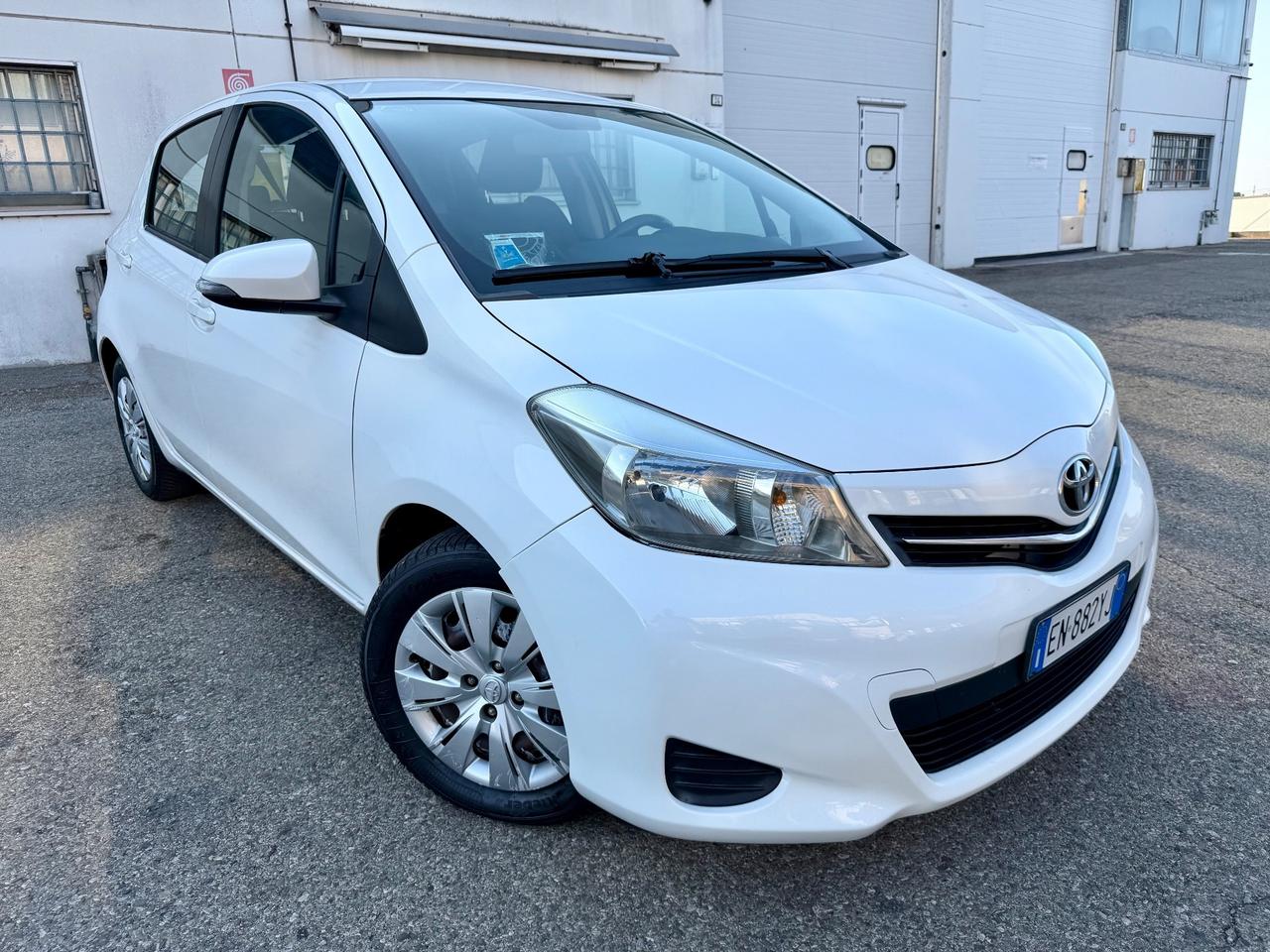 Toyota Yaris 1.0benz 2012 120.000km per neopatentati
