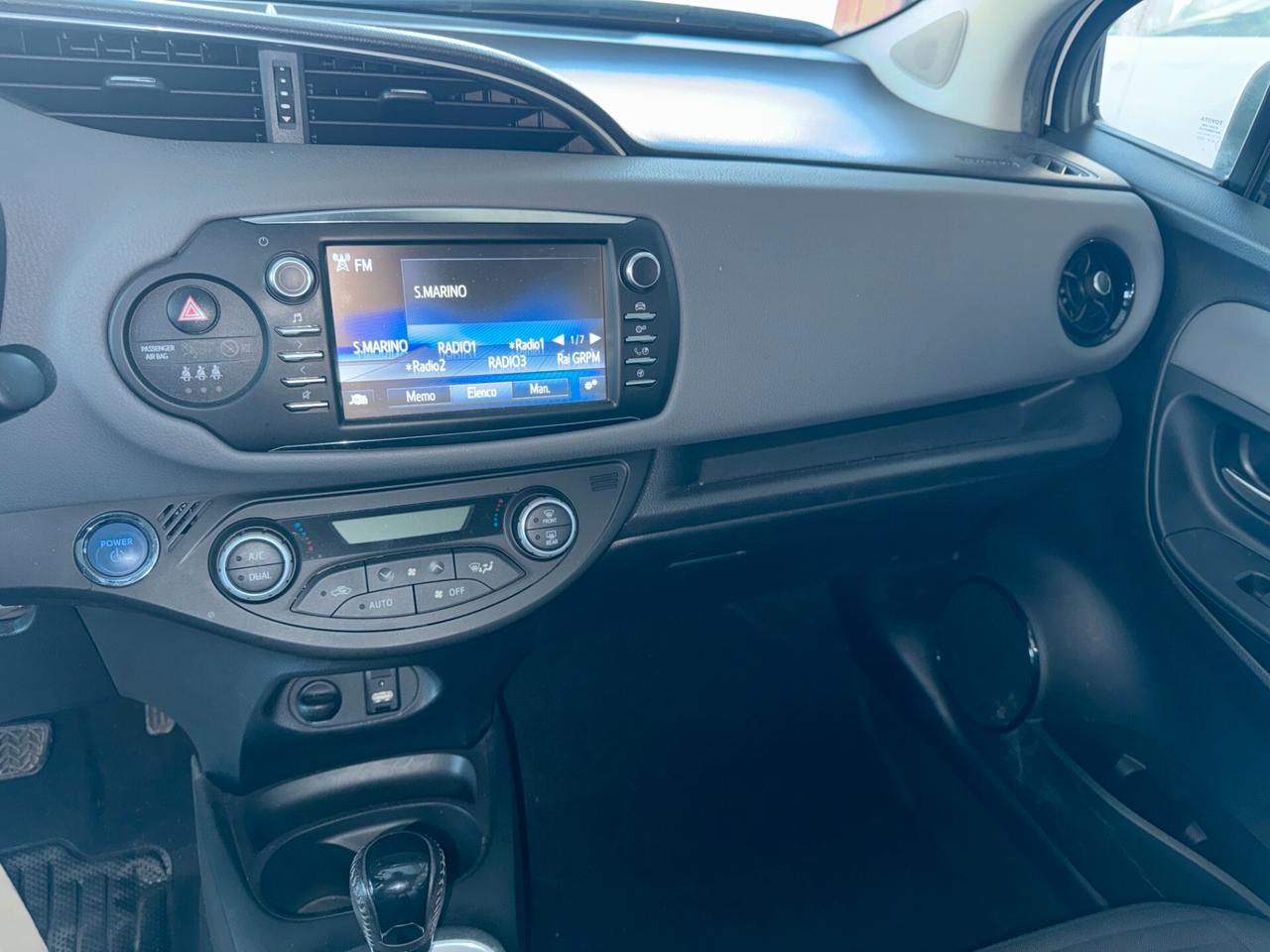 Toyota Yaris 1.5 Hybrid 5 porte Business
