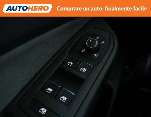 VOLKSWAGEN Golf 1.5 eTSI 150 CV EVO ACT DSG R-Line