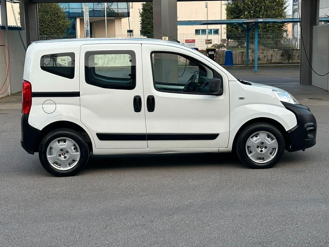 FIAT QUBO CON 4 POSTI E 177.000 KM SUPER PREZZO
