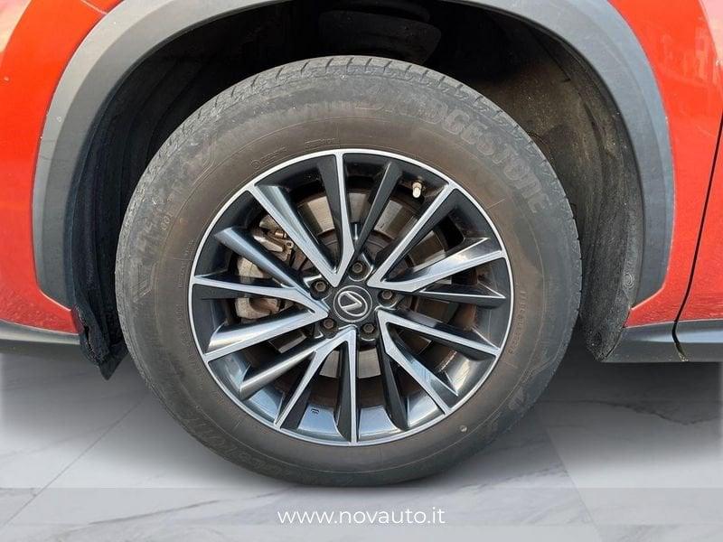 Lexus NX NX 450h+ 2.5 phev Premium 4wd 309cv e-cvt