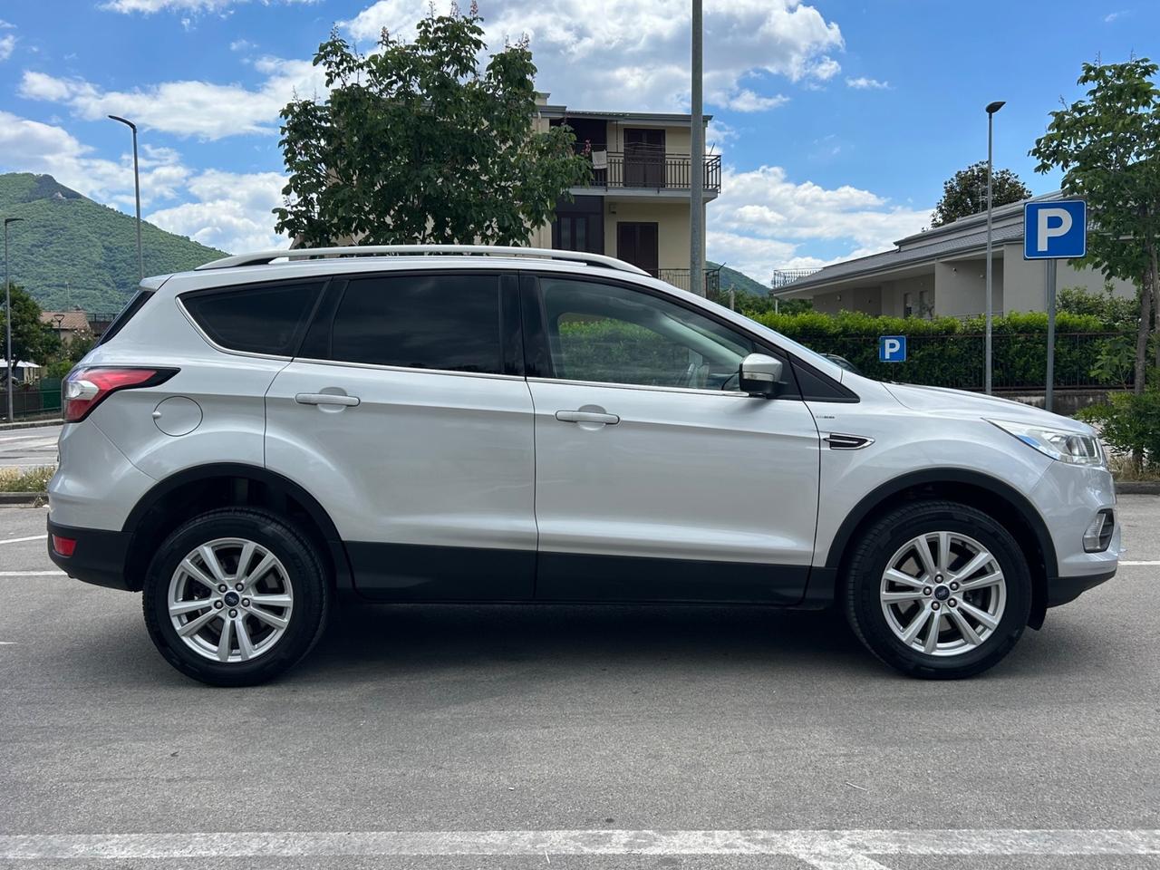 Ford Kuga 1.5 TDCI 120 CV S&S 2WD ST-Line