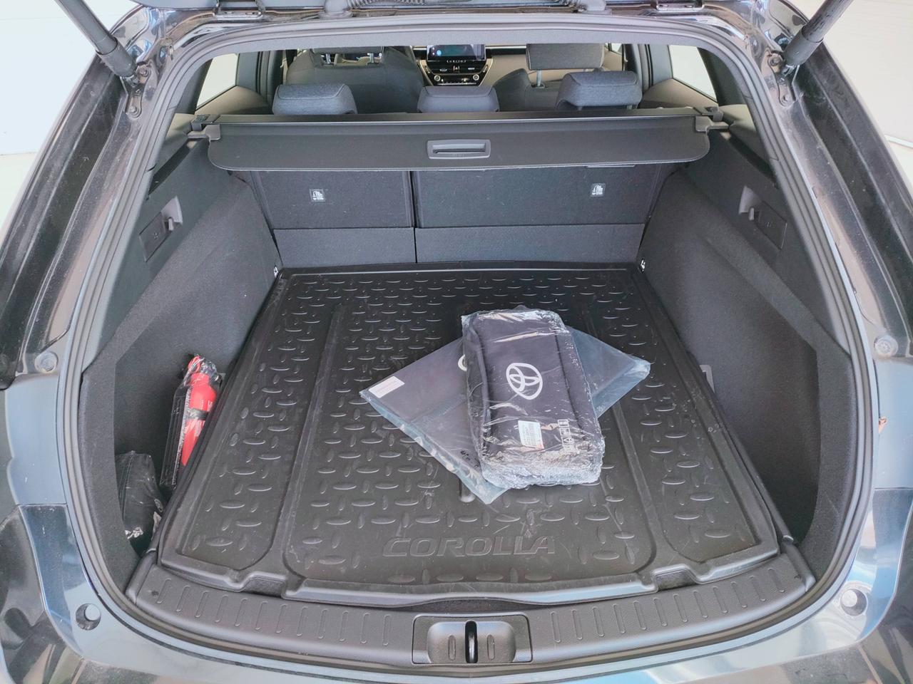 TOYOTA Corolla XII 2023 Touring Sports - Corolla Touring Sports 1.8h Active auto