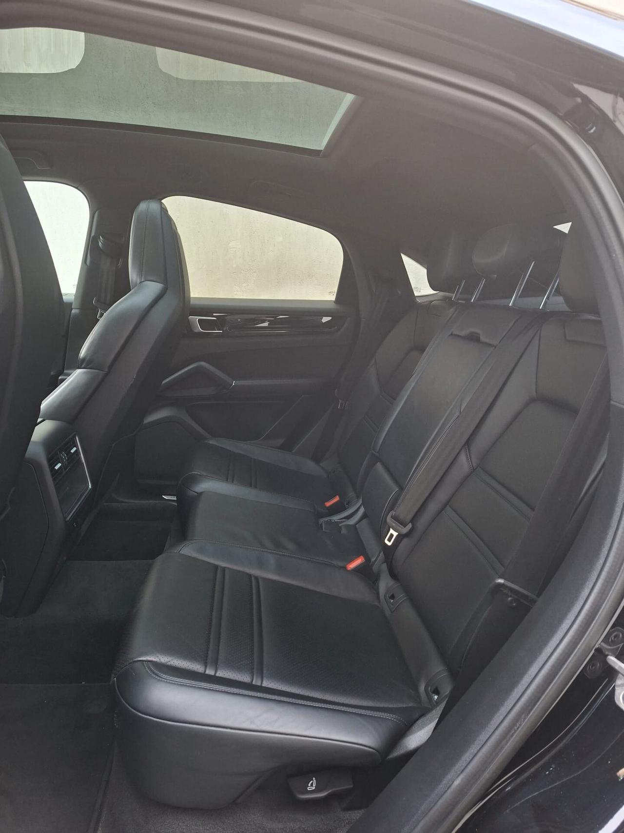 Porsche Cayenne 3.0 V6 E-Hybrid