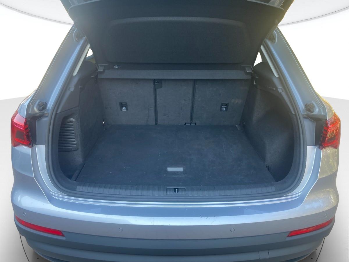 AUDI Q3 45 1.4 tfsi e Business s-tronic