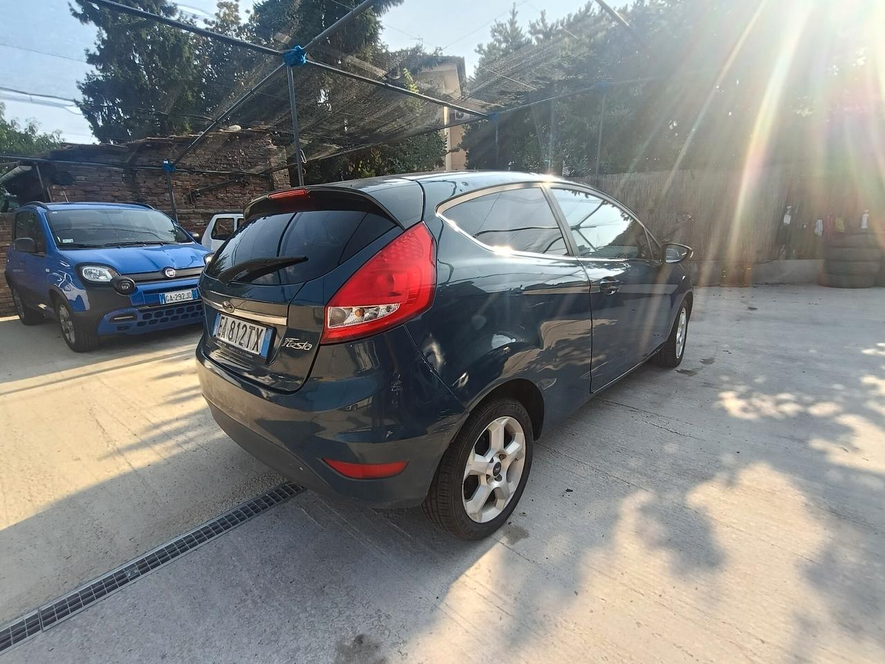 Ford Fiesta 1.4. 3 porte Titanium