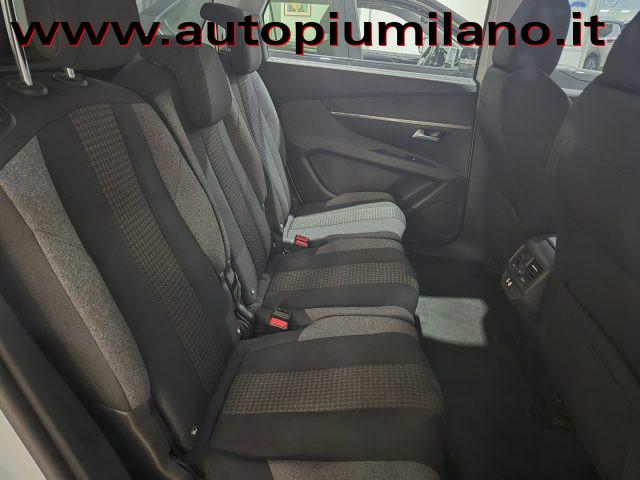 PEUGEOT 5008 BlueHDi 130 S&S EAT8 Active Business