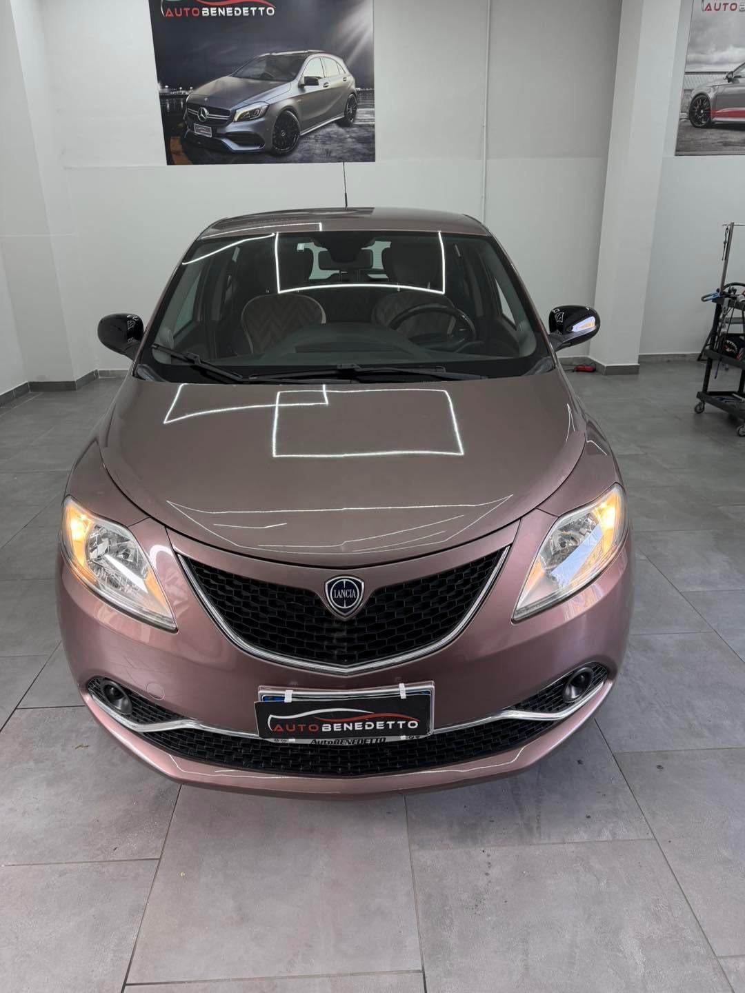 Lancia Ypsilon 1.2 69 CV 5 porte Gold 2016