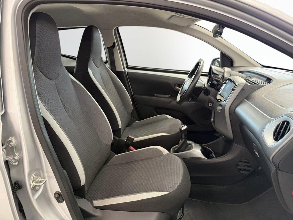 Toyota Aygo 5 Porte 1.0 VVT-i x-play