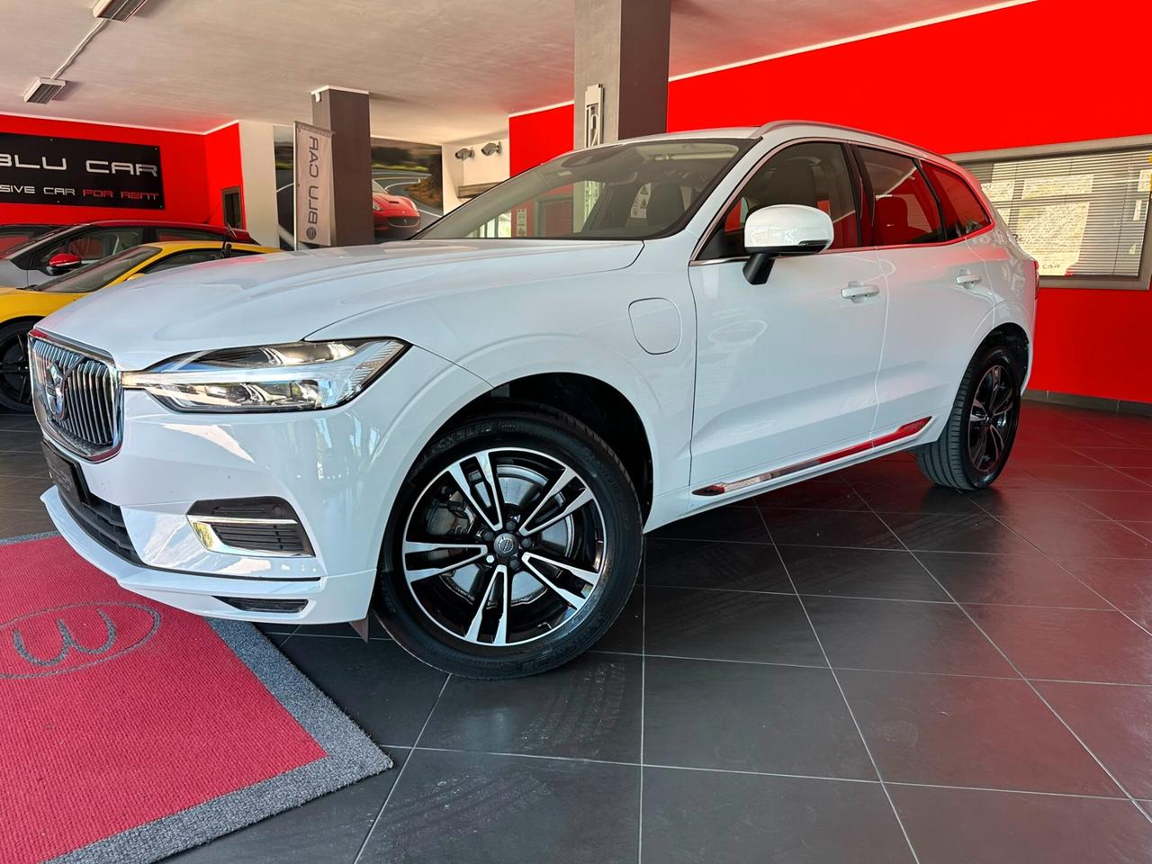 VOLVO XC60 T8 TWIN ENGINE AWD MOMENTUM