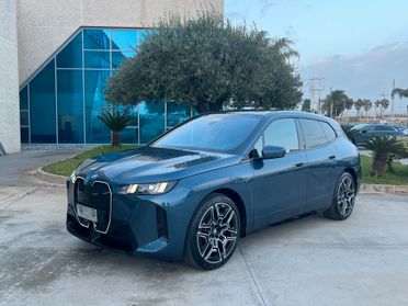 Bmw IX xDrive 45 Msport Pro possibilità noleggio no scoring
