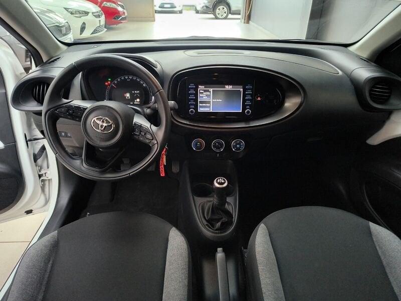 Toyota Aygo X Aygo X 1.0 Active 72cv