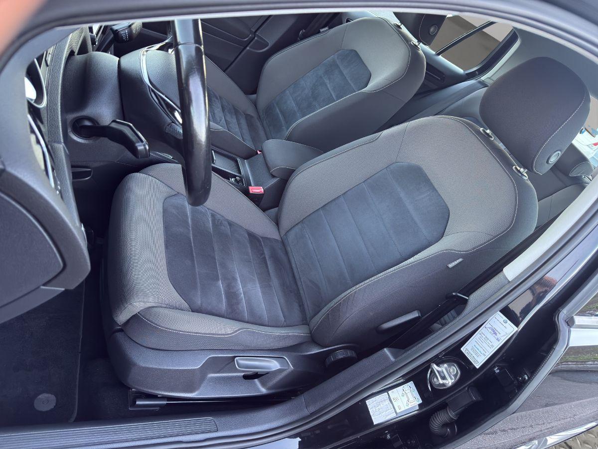 VOLKSWAGEN - Golf - 1.6 TDI 105cv 5p. Highline BlueMotion Technology