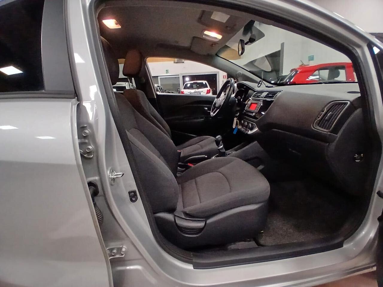 Kia Rio 1.1 CRDi 5p. Cool SOLO CON FINANZIAMENTO 6500€