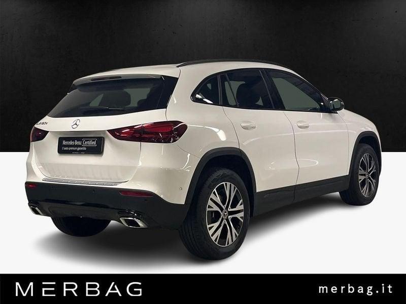 Mercedes-Benz GLA 180 d Automatic Business Extra
