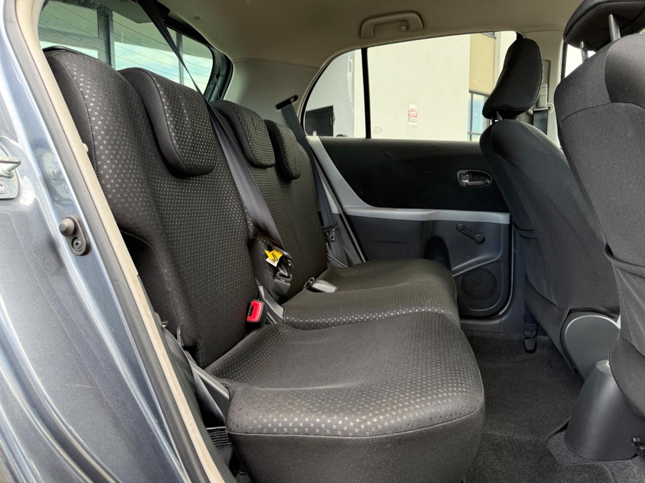 Toyota Yaris 1.3b. - 5p. |75000 KM!|NEOPATENTATI