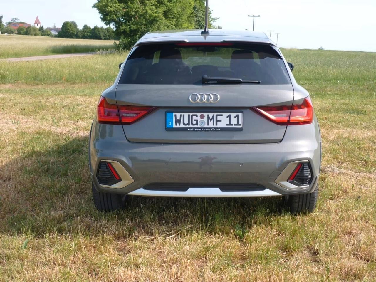 Audi A1 allstreet 25 TFSI Business