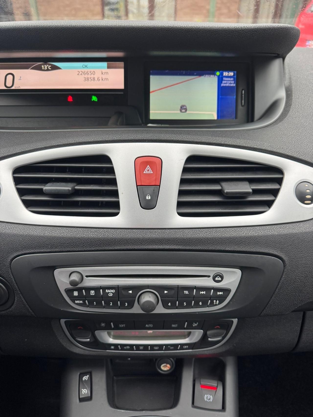 Renault Scenic Scénic X-Mod 1.5 dCi 110CV Luxe neopatentati