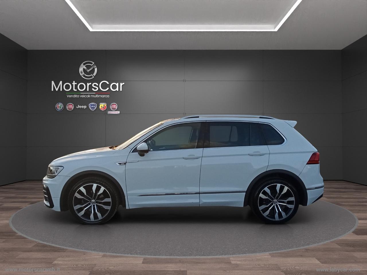 VOLKSWAGEN Tiguan 2.0 TDI 150CV SCR DSG R-Line TETTO APRIBILE