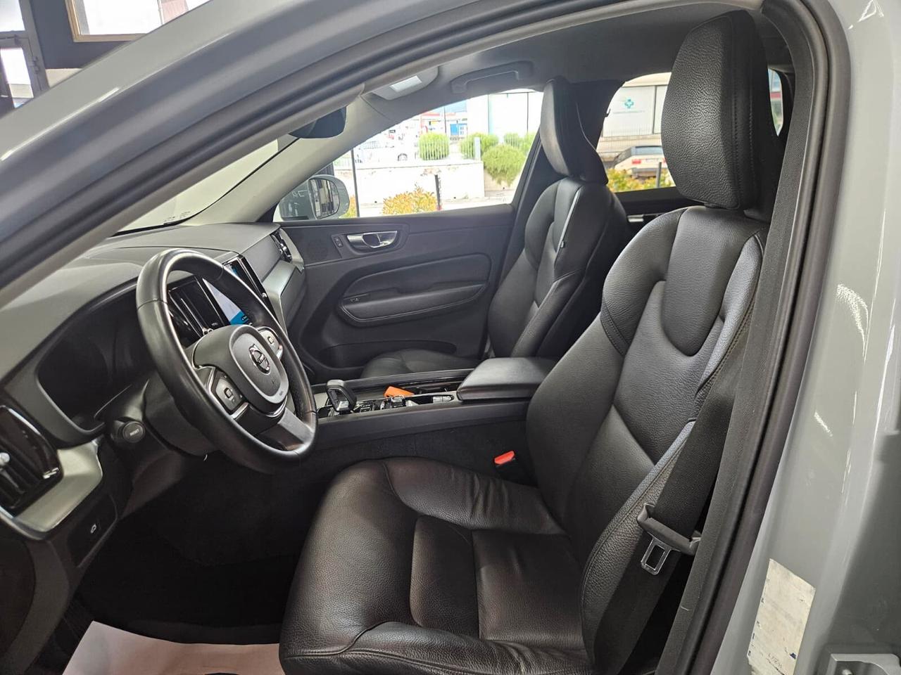 Volvo XC 60 XC60 B4 AWD automatico Core
