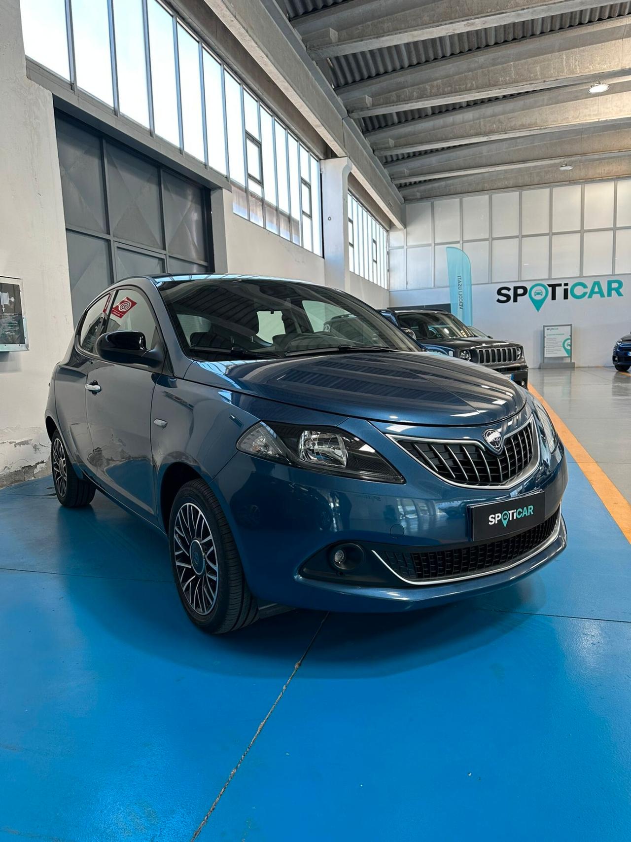 Lancia Ypsilon 1.0 FireFly 5 porte S&S Hybrid Platino