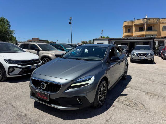 VOLVO V40 Cross Country D2 Style Plus