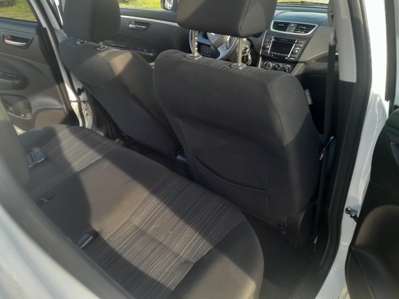 Suzuki Swift 1.3 DDiS 5 porte B-Top Bi-Color