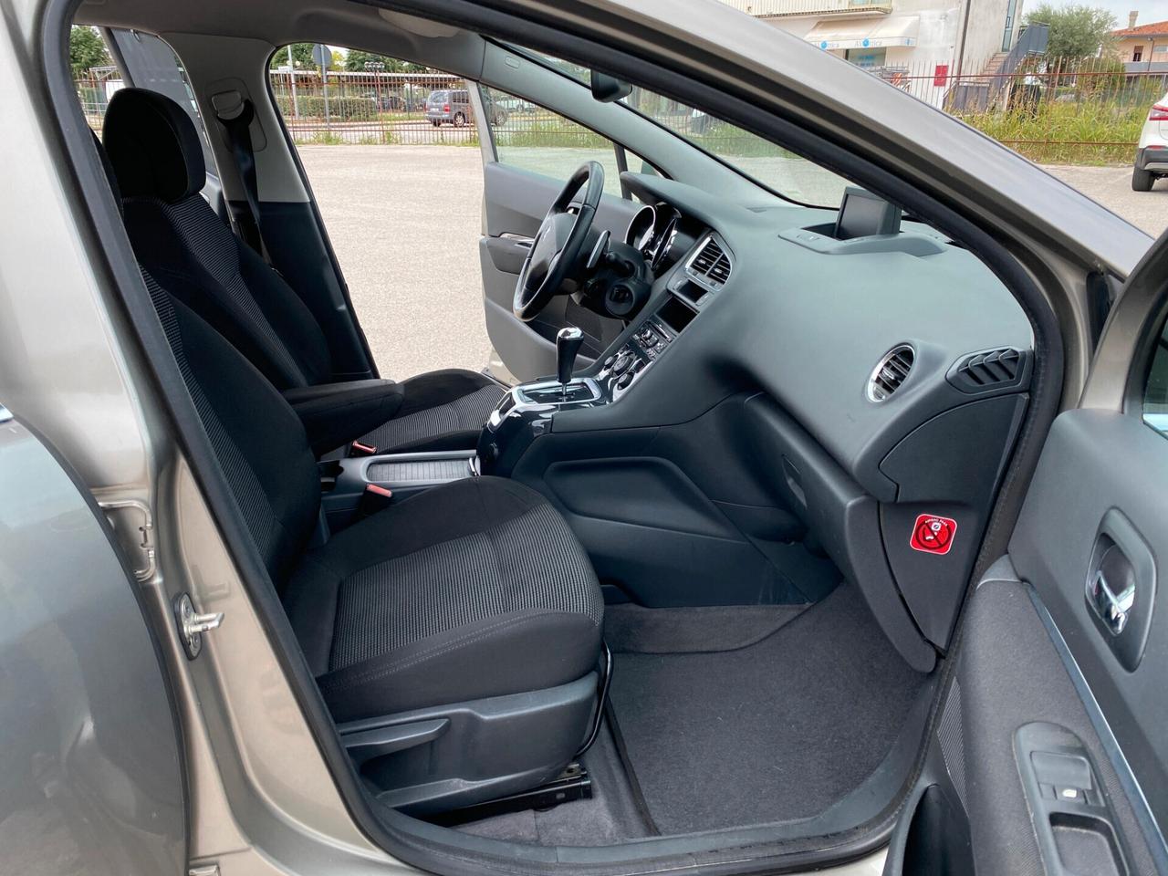 Peugeot 5008 1.6 HDi LEGGI BENE!