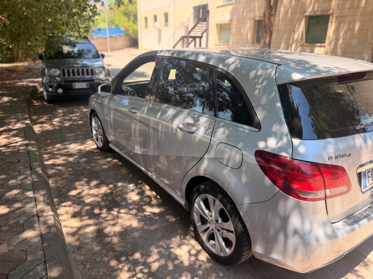 Mercedes-benz B 180 d Premium