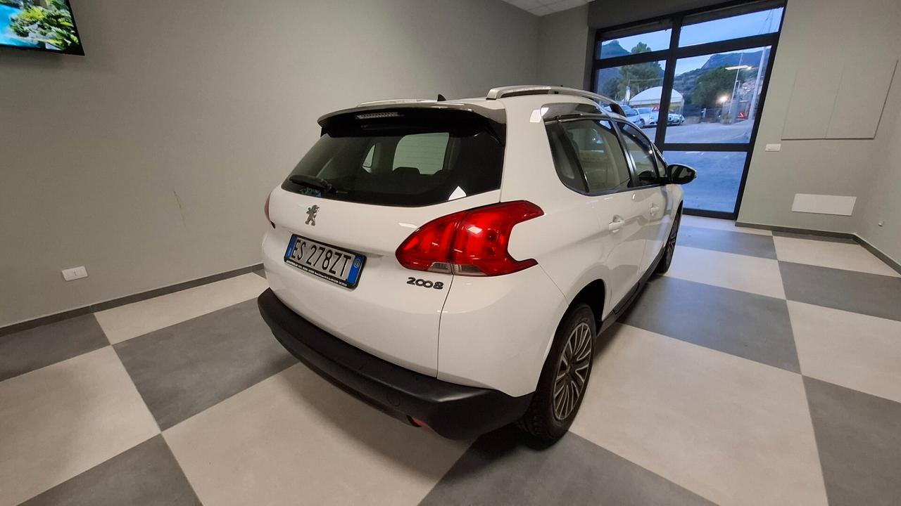Peugeot 2008 1.2 VTi 82CV Access
