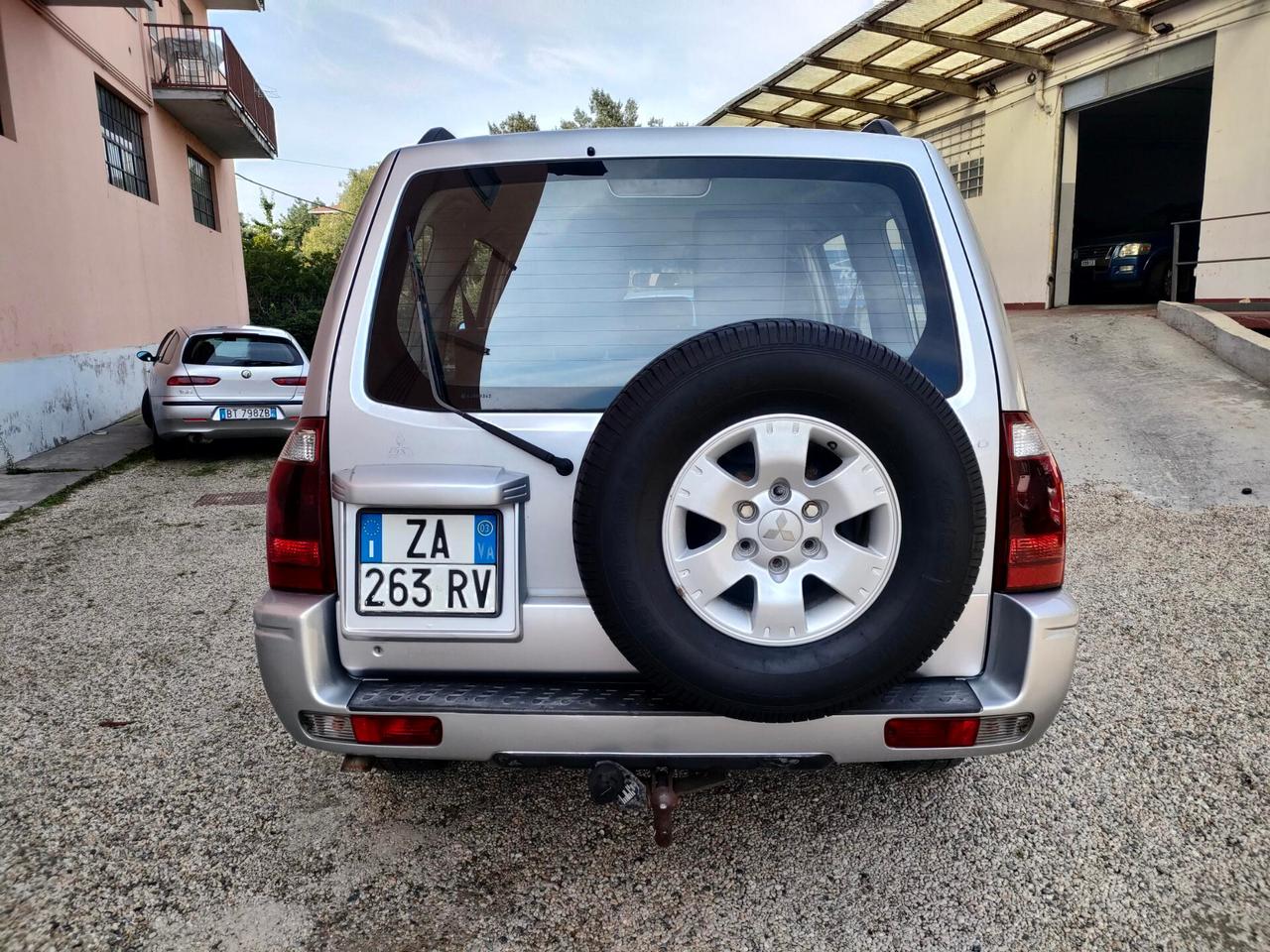 Mitsubishi Pajero 3.2 16V DI-D 7 posti e gancio