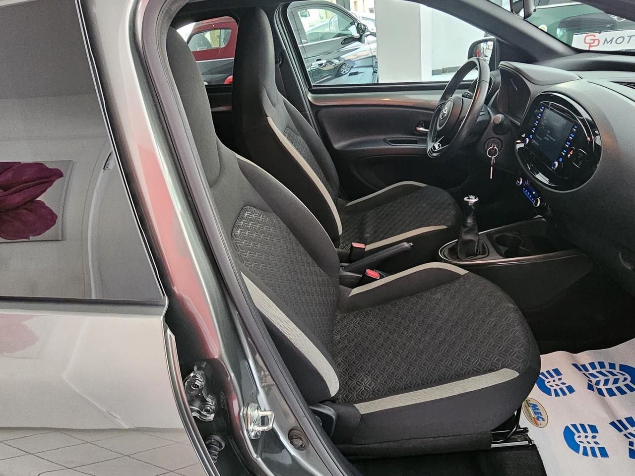 Toyota Aygo X 1.0 VVT-i 72 CV 5 porte Lounge