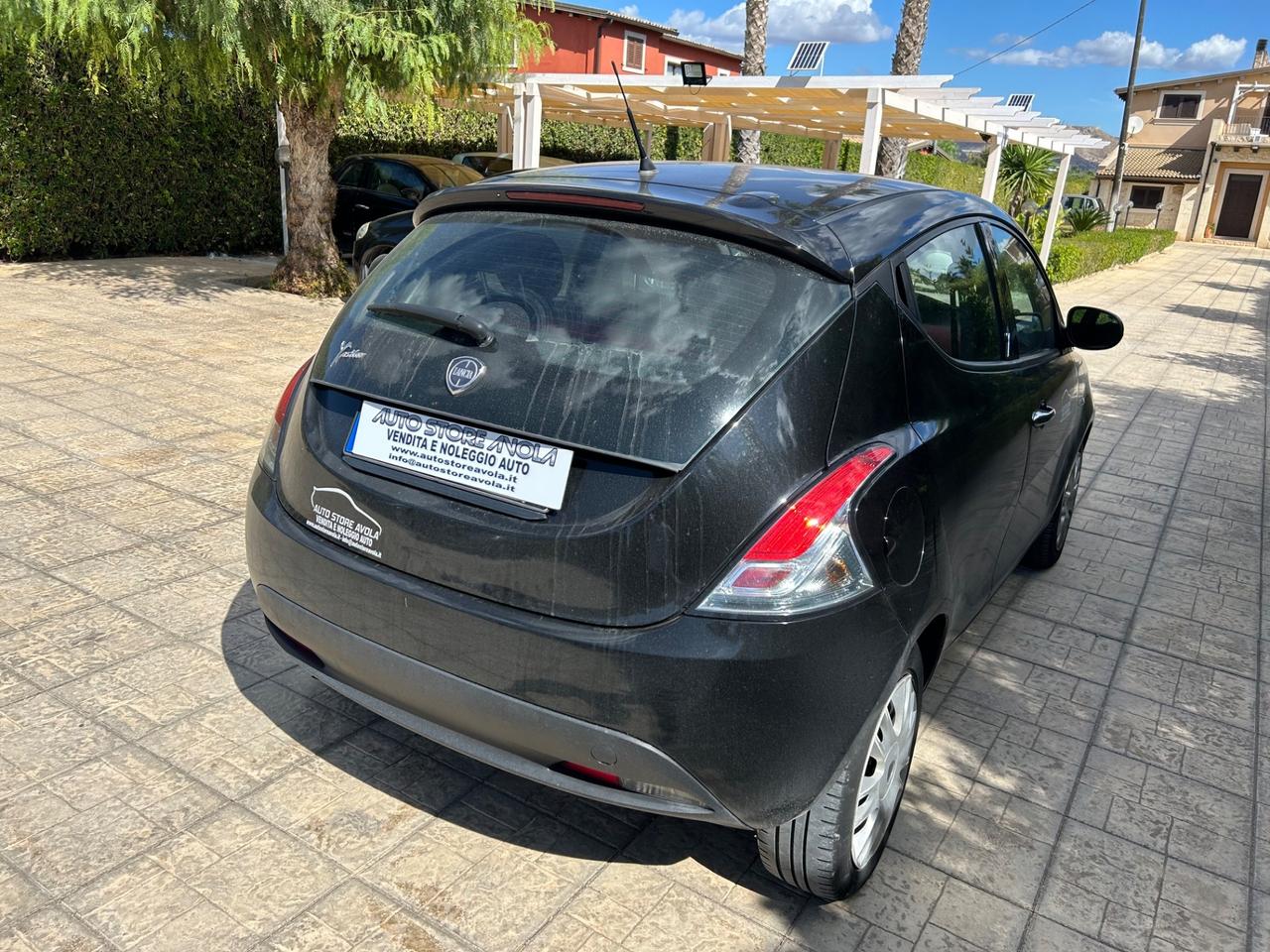 Lancia Ypsilon 0.9 TwinAir 85 CV 5 porte S&S Silver