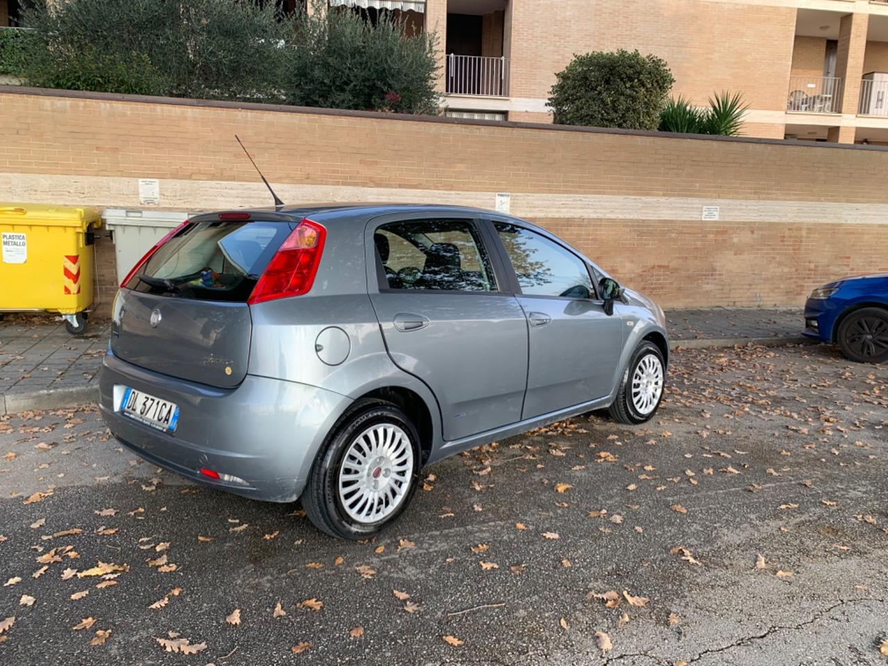 Fiat Panda Utilitaria 1.2 neopatentati