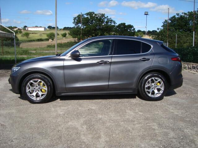 Alfa R. Stelvio 2.2 T.Diesel Executive rwd 190cv AT8 my19