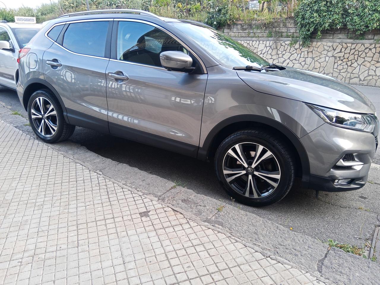 Nissan Qashqai 1.5 dCi 115 CV Tetto-Navi km certificati 1 proprietario
