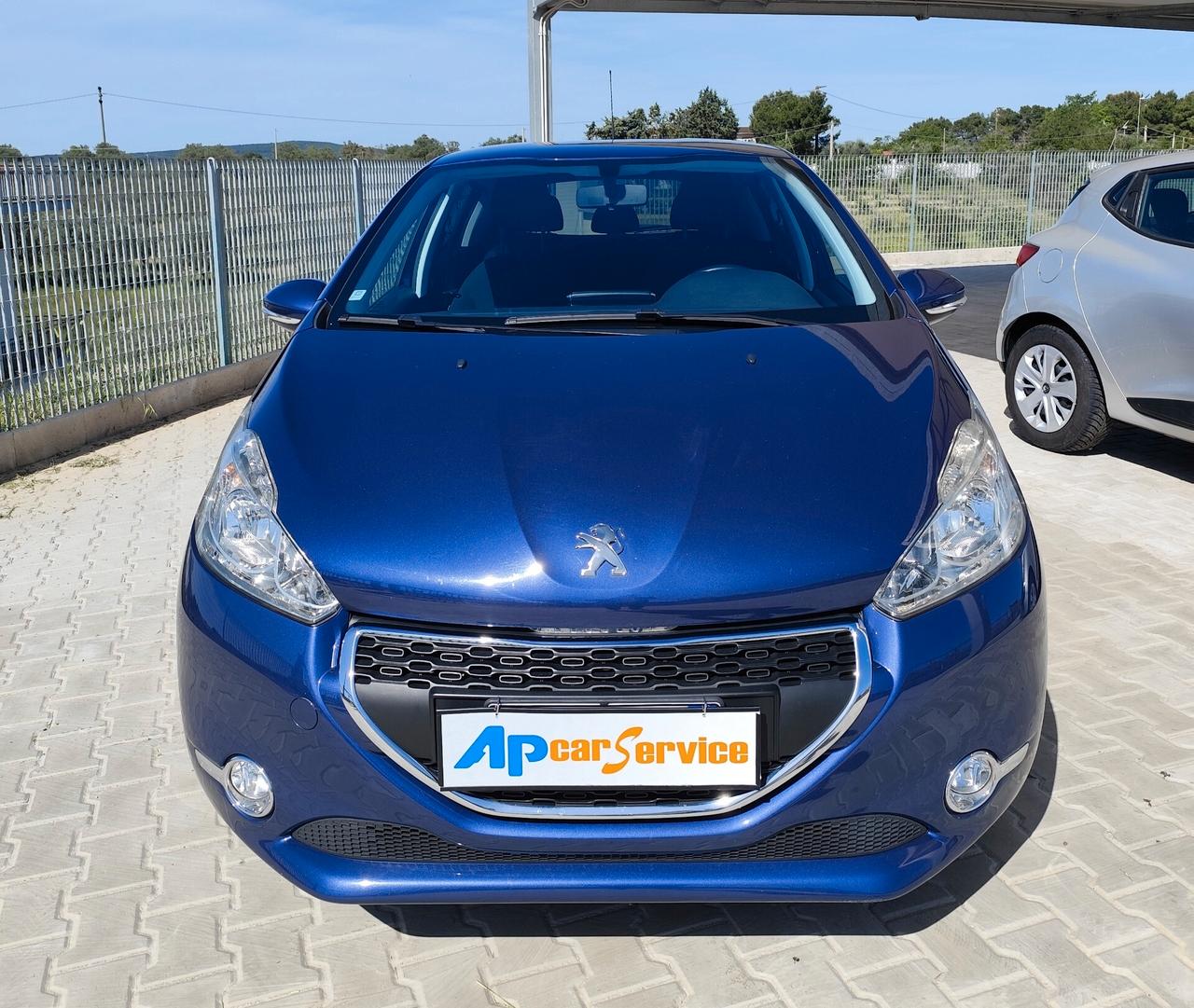 Peugeot 208 1.4 HDi 68 CV 5 porte Allure