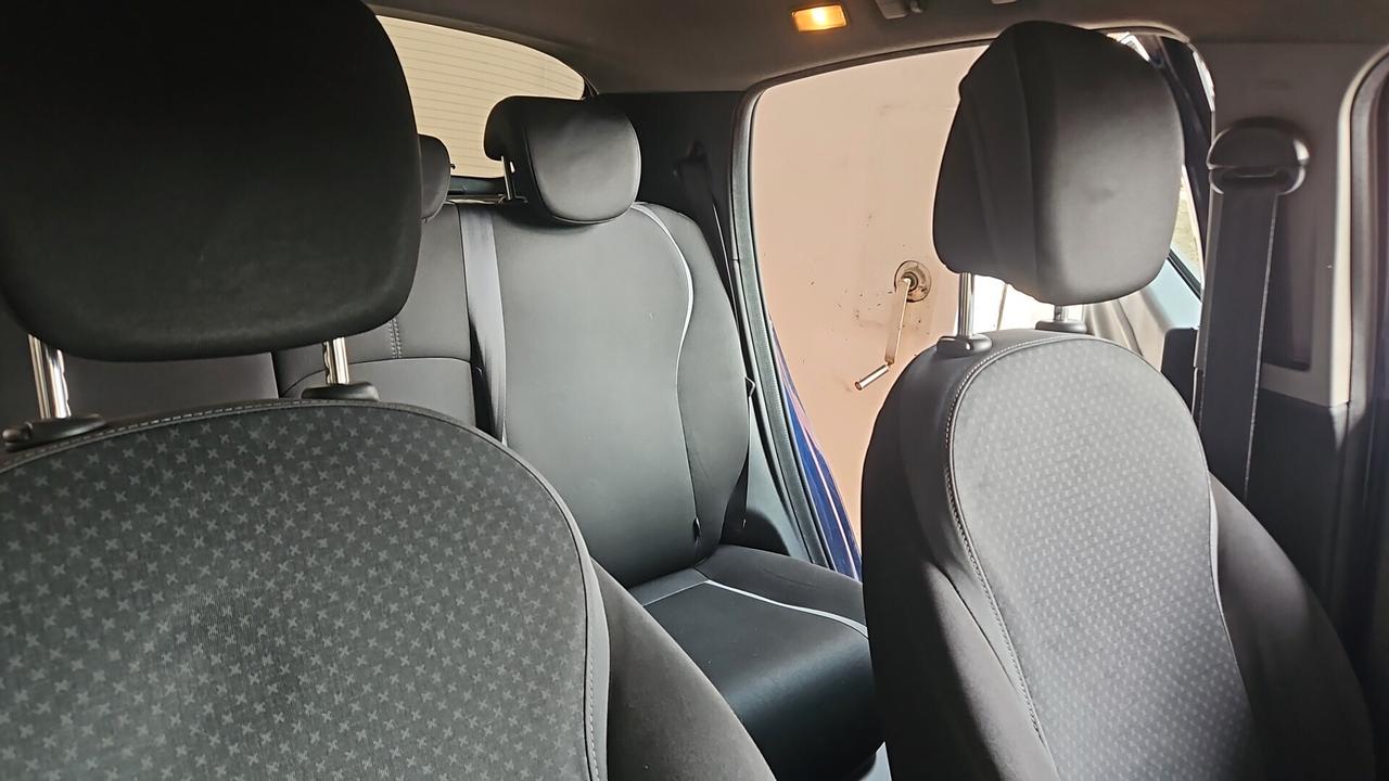 Lancia Ypsilon 1.2 GPL Ecochic Gold – Unico proprietario – GPL fino 2036 Lancia Ypsilon 1.2 GPL Ecochic Gold – luglio 2016