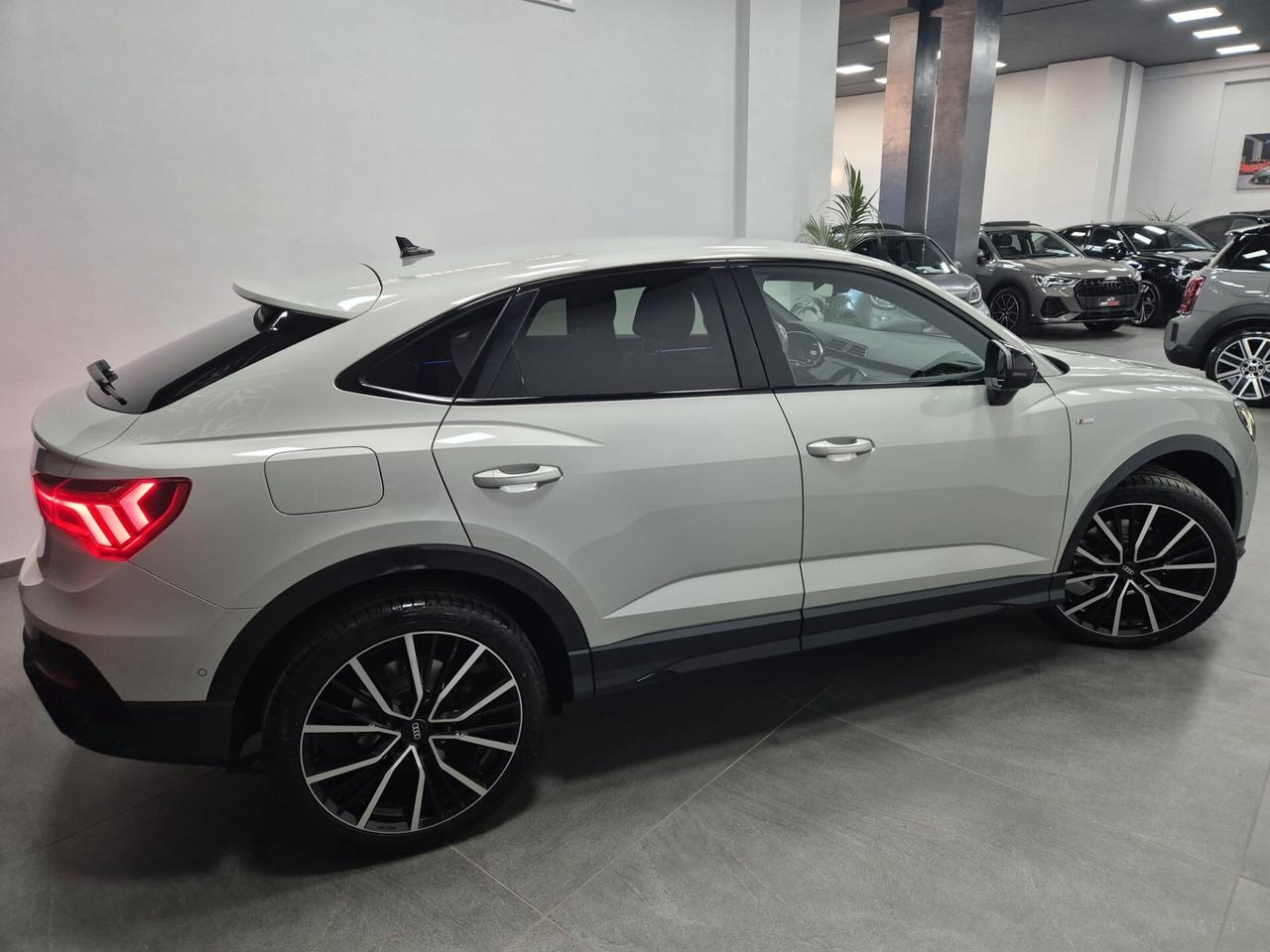 Audi Q3 SPORTBACK 35 TDI S tronic S line edition