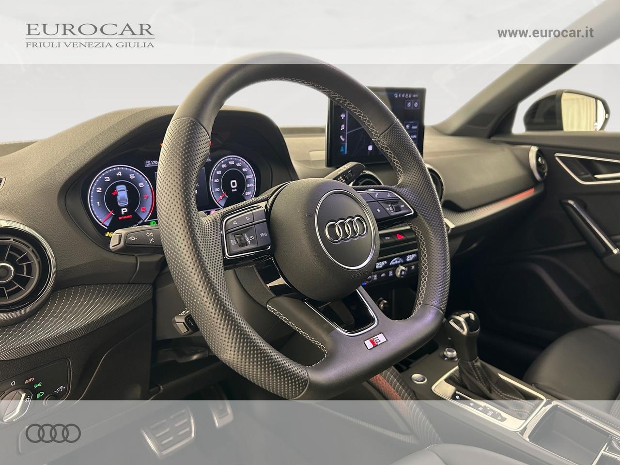 Audi Q2 35 1.5 tfsi identity black s-tronic