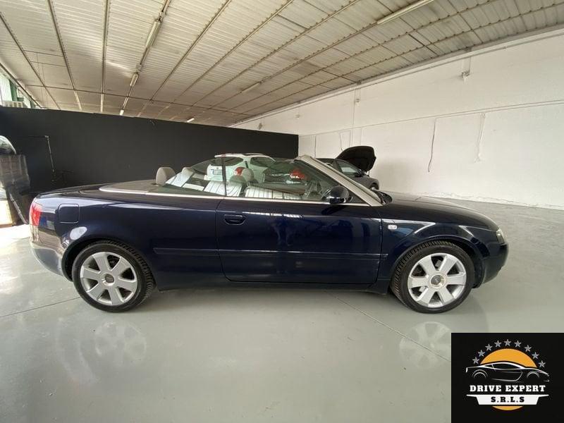 Audi A4 A4 3.0 Cabrio 3.0 V6 30V CAT