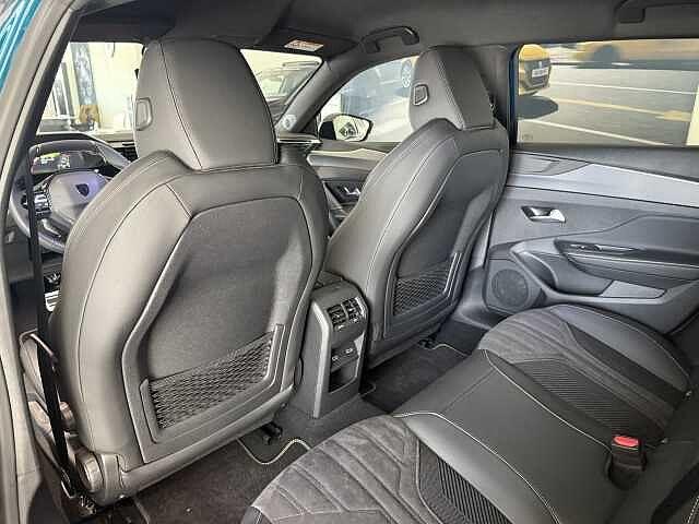 Peugeot 408 Hybrid 136 e-DCS6 GT