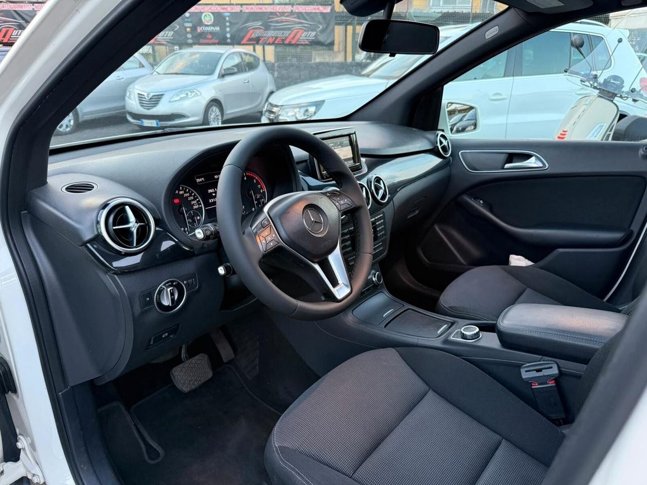 Mercedes-benz B 180 CDI AMG Automatic TETTO APRIBILE - 2013