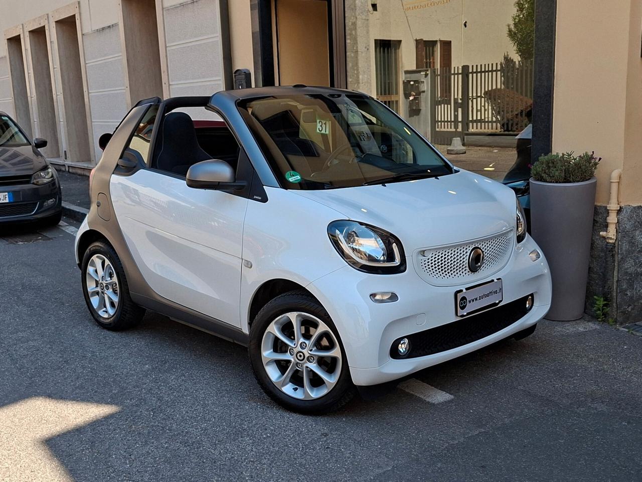 Smart ForTwo 90 0.9 T twinamic cabrio Passion Capote Rossa
