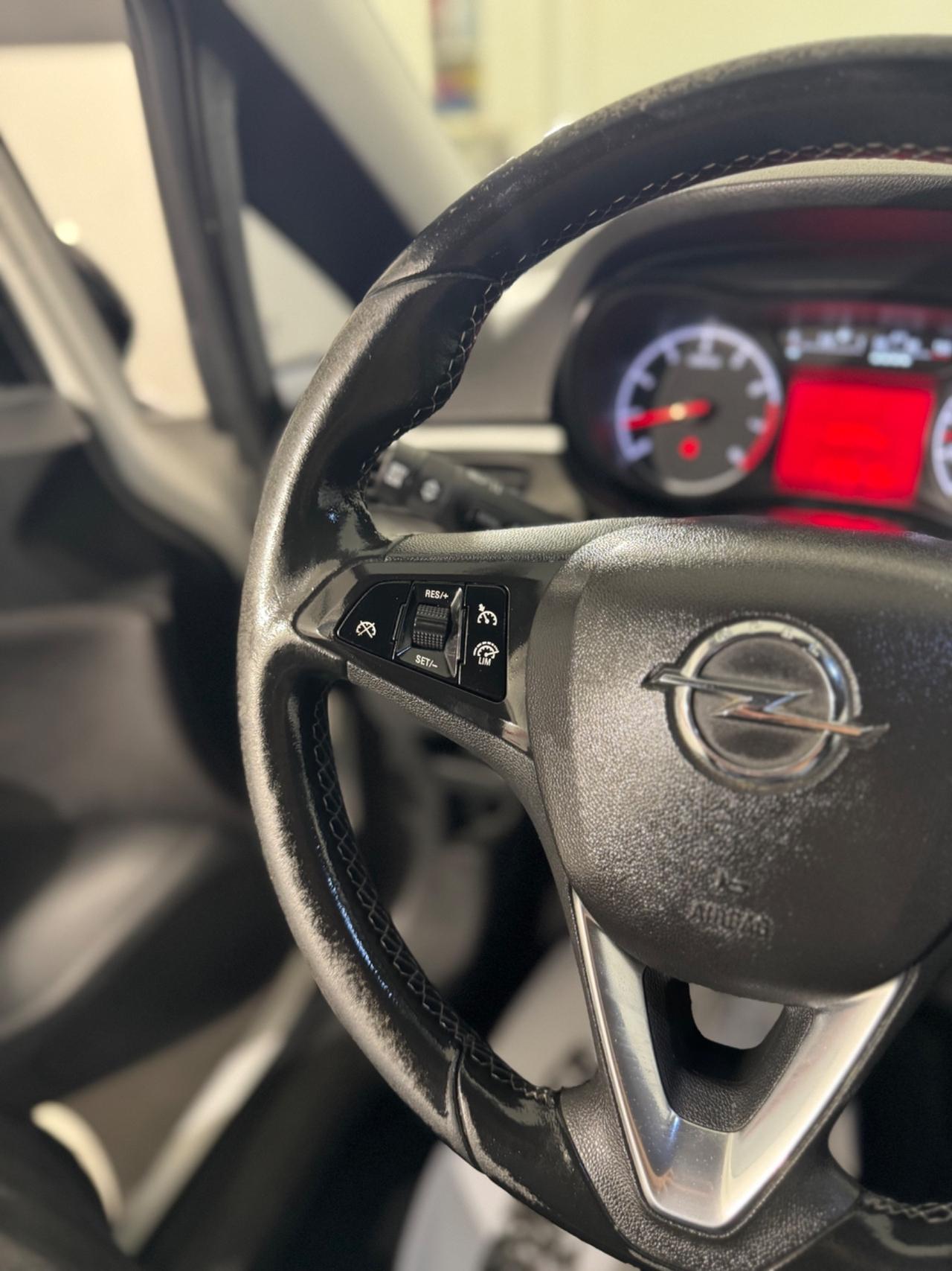 Opel Corsa 1.4 90CV Coupé b-Color