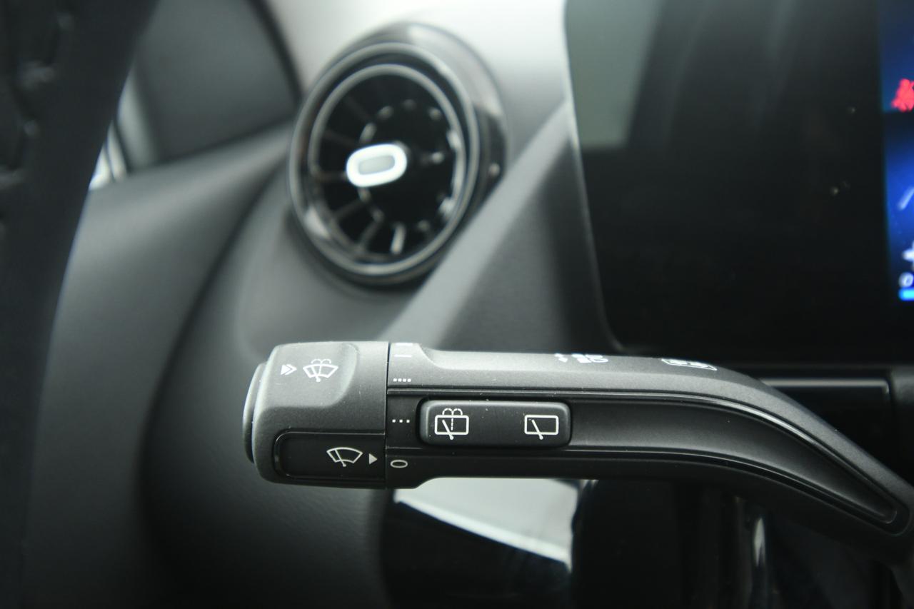 Mercedes-Benz GLA 200 d Business auto CAMERA+LED