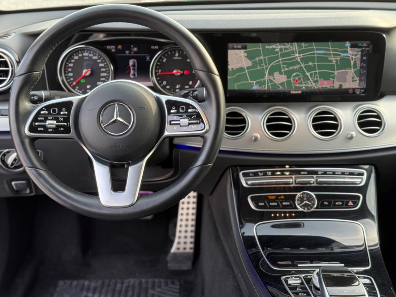 Mercedes-benz E 220 d Sport 4matic auto