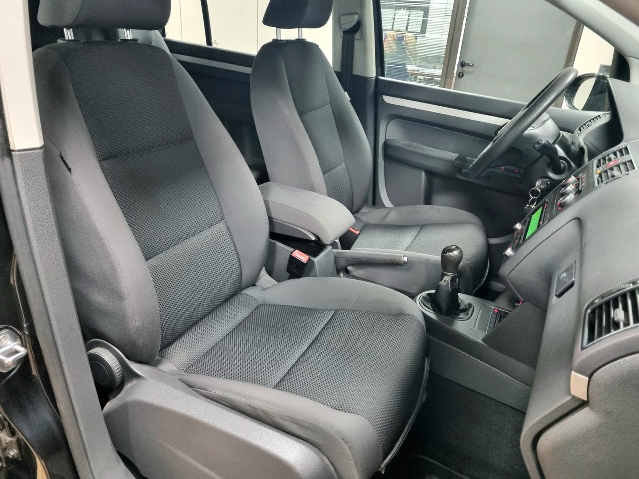 VOLKSWAGEN TOURAN 1.6 TDI 105 COMFORTLINE 7 POSTI